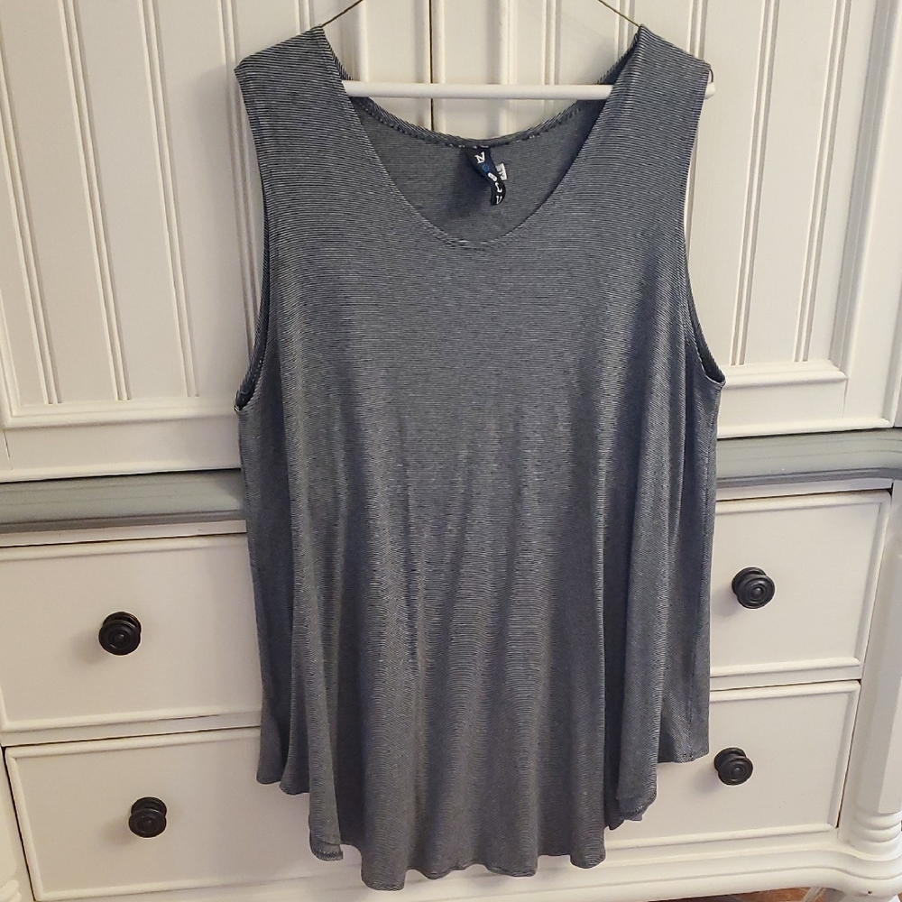 NOBLU | Striped Sleeveless Tunic